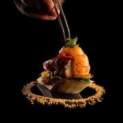 MinT_DailyVlog's profile picture. Cuộc Sống Hằng Ngày- Follows Nguyen ghé nhà thăm quan nhé | Back100% #chef #michelinchef #newchef #amthuc #kitchen #food