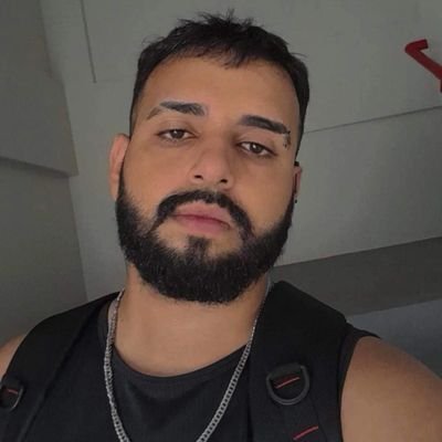 apenas uma pessoa querendo falar suas atrocidades