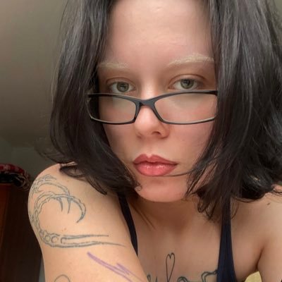 nienagIadnaja's profile picture. 2 cool. she/her || amore hardcore always and forever