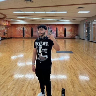 FrankV999YT's profile picture. 