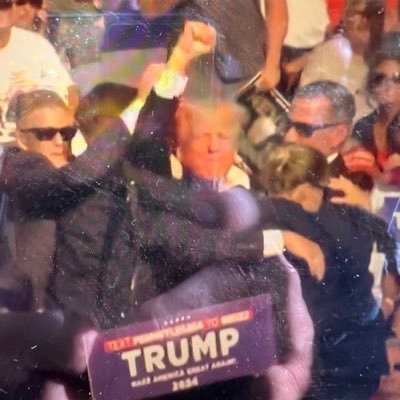 john_g_roberts4's profile picture. Adversity introduces a man to himself.......