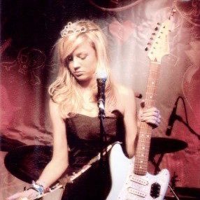 myriam_waynee's profile picture. 𝑨𝒏𝒅 𝒚𝒐𝒖 𝒄𝒂𝒏'𝒕 𝒔𝒑𝒆𝒍𝒍 𝒂𝒘𝒆𝒔𝒐𝒎𝒆 𝒘𝒊𝒕𝒉𝒐𝒖𝒕 𝒎𝒆 • French Swifties • obsessed by brie larson  • dc & marvel = 🏠 • x4 Brie notice
