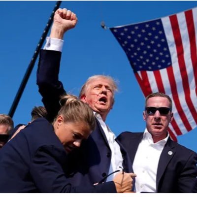 HotDamnItsKim's profile picture. May not actually be Kim.