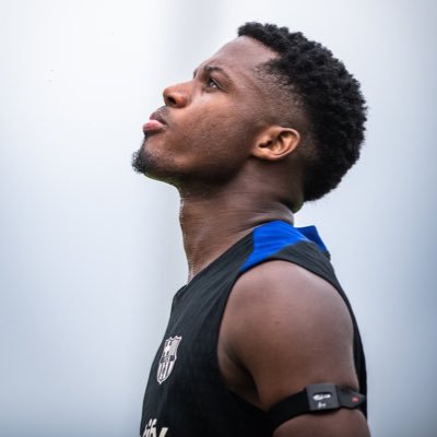 Ch27____'s profile picture. 