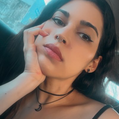 sabrinacaazev's profile picture. uma pessoa cansadinha tentando desenhar coisas bonitinhas ₊˚ෆ