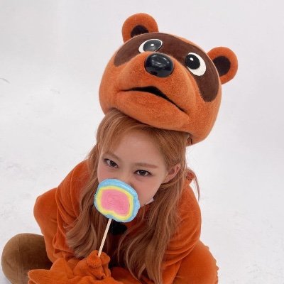 Seyaesthetic's profile picture. the person of all time