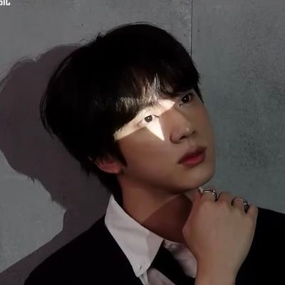 ˙✧˖° 𝐄𝐮 𝐦𝐞 𝐞𝐧𝐜𝐚𝐫𝐨 𝐜𝐡𝐨𝐫𝐚𝐧𝐝𝐨 𝐞𝐧𝐪𝐮𝐚𝐧𝐭𝐨 𝐜𝐡𝐨𝐫𝐨 𝐝𝐞 𝐟𝐨𝐫𝐦𝐚 𝐥𝐢𝐧𝐝𝐚 𝐞 𝐭𝐫𝐢𝐬𝐭𝐞... 𝐉𝐢𝐧 - 𝐀𝐛𝐲𝐬𝐬 ˙✧˖°