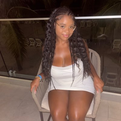 saniiyahxo's profile picture. 