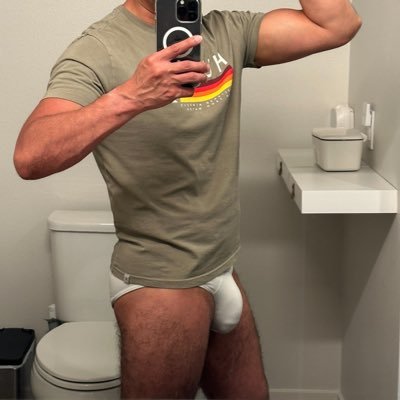 Bromance and some good casual fun. Vers masculine open minded. Be drama free. Overall good casual hot fun. I’m in OC host in Brea or travel.