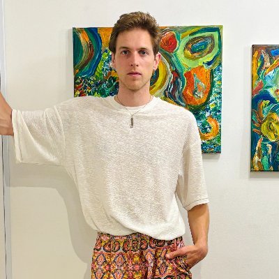 DominicKlassen's profile picture. Dominic Klassen is a German artist, who emphasises the human experience and dedicates his artistic expression to catharsis. #artist #energeticart #healingart