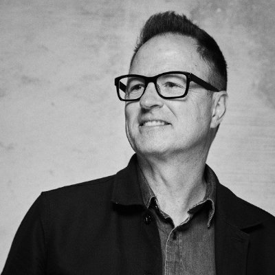 Writer, speaker & communicator at the intersection of digital media, branding, culture, & psychology. TEDx Speaker. AI Advisor. Phd Researcher in Generative AI