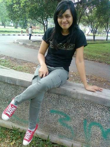 Rational in acting, a little scared when starting. but have a big dreams and still try to make it happen ♥@mauraxa