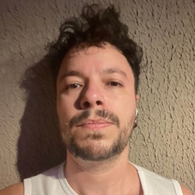 rafaelsaar's profile picture. realizador - cinema, música e poesia