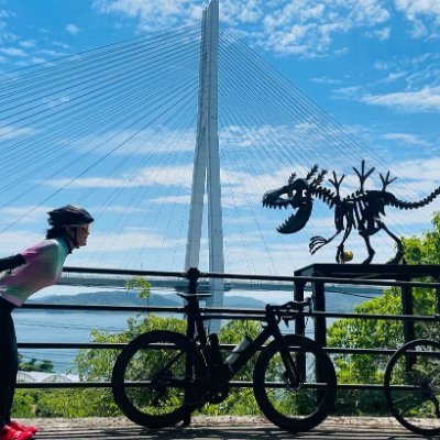 長い旅の中で、私は自転車をパートナーとして選びました。それはただの乗り物ではなく、ライフスタイルであり、態度でもあります🚴♀️
自転車に乗ることは私の選択であり、自由は私の信仰であり、一緒に、未知に乗り、明るい未来に乗りましょう💦💦