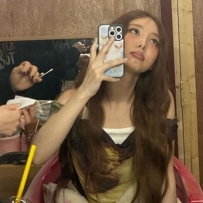 sserachaez's profile picture. 