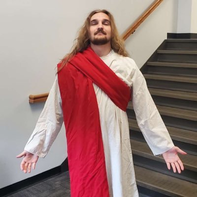 “I believe in ye, Rosa parks was cool too ig” -the yassified Jesus that is my profile background