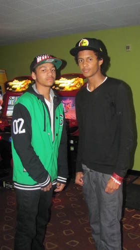 curlytrey16's profile picture. 