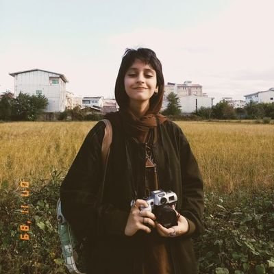 wolfvakoadaams's profile picture. من از تو می‌مردم اما تو زندگانی من بودی.

-فروغ فرخزاد