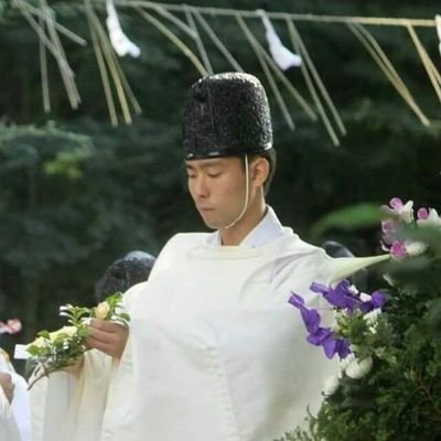 國學院大學大学院特別研究生(博士後期課程満期退学) 神道宗敎學會/神道史學會/明治聖德記念學會/禮典研究會 在籍 研究活動について情報収集・発信します