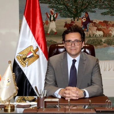 هذه الصفحة معنية بالتواصل مع وزير الثقافة المصرية
