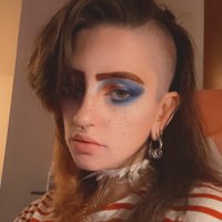v (@oops_allcaps) 's Twitter Profile