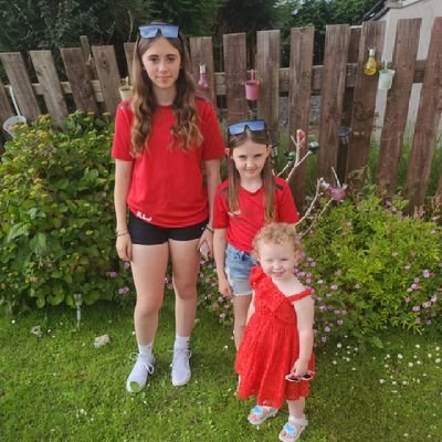 natashajames5's profile picture. married to Simon James in June 2008. has 3 beautiful daughter's Keira lucy, Kelsey layla, Kara-Terri Lilian and mam 2 a beautiful Angel Baby 👼 xx