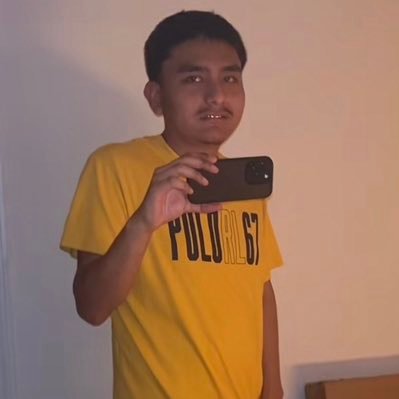 KStroke28's profile picture. #Bi