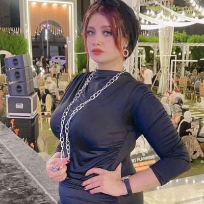متزوجه وبحب جوزى جدا .
جاى هنا علشان اكون براحتى
جوزى هو اللى خلاني احب الحريه