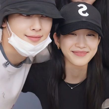 💌 Non-official fan account of #차은우 & #문가영
🍀 Post daily update | Support solo/group project
📺 #스틸하트클럽 ⏰ Oct 21 • 10 PM
🎬 #퍼스트라이드 ✈️ Oct 29 🔜