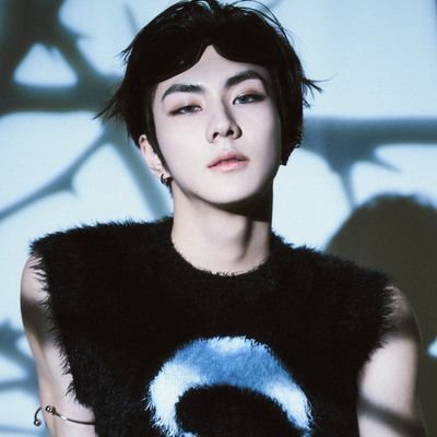 yjwon1x's profile picture. 
