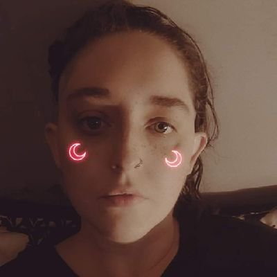 Foxy_bee666's profile picture. mother, photographer, space alien, wifey