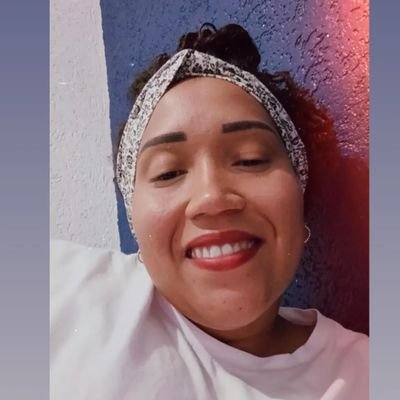buenogess's profile picture. @MabelSou 👭💍