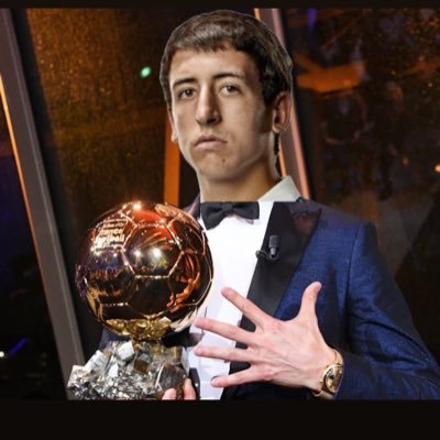 OYARZABAL ES LA CABRA 🐐@CDSanturtziKE💜💜 @realsociedad PETXARROMAN BEST PLAYER , la real me da esquizofrenia