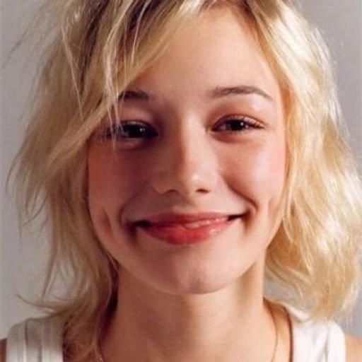 Siosthyshfctsc's profile picture. Always be a first-rate version of yourself, instead of a second-rate version of somebody else.