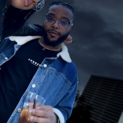 wholelotta_Tee's profile picture. Yall dodging the smoke, I’m walking through the fire.