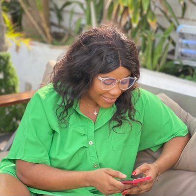 Just a girl with broad smiles 😇Football fan, first lady of Manchester United #GGMU❤️