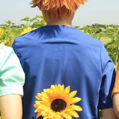 やのと申します。成人済みのゆるゆるレイヤー。 えすり(夏組)/enst(あんで)/ヒプ(MTC)/進撃/まほやく/おお振り/風強とか色々好きです。銀魂は人生。お返事🐢