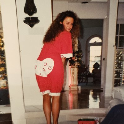 Kimberkat3's profile picture. Artist, educator, jewelry designer, indigenous fan, centenarian caregiver, on bluesky soon 😉BLM! No hate...Love is LOVE. VOTE ! 🌈 🇨🇦 🍁