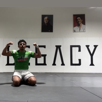 BryanC_MMA's profile picture. Shoes, mma, and life man.