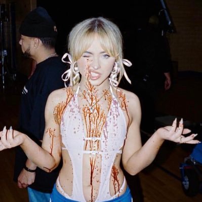 winwintersz's profile picture. gg stan + beyhive .•*.•