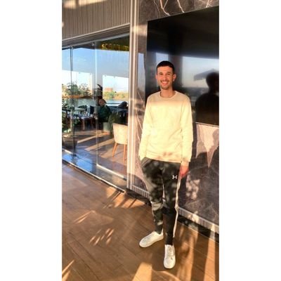 من بغى البُعد الله لايرده..📍
21,s🎊