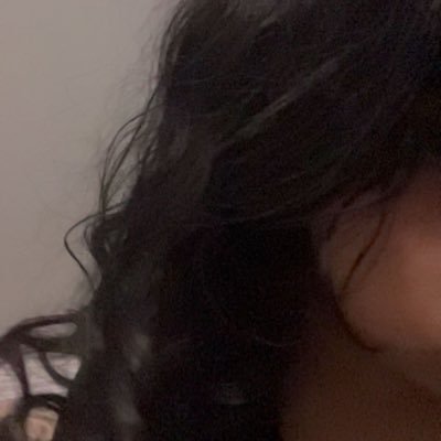 pasnailza's profile picture. idk the past me was so cringe 😭