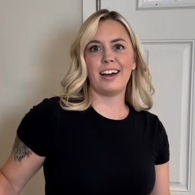 izzy_powell's profile picture. 