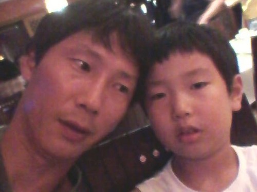 ssksoccer's profile picture. 남들은 나보고 카드 캡쳐니 .파울왕이니 해 싸도..다 네 모함할라고.  하는 소린기라ᆞ.하는일 없이 걸어다니는 심판들 카드좀 빼 들게 하고 축구보며 정신없이 라면 먹는우리 팬들 입 천장 안까지게 시간좀 벌어 줄라고 반칙 하는거 아이가.. 고마 해라 카드값 마이 나왔다 아이가 .