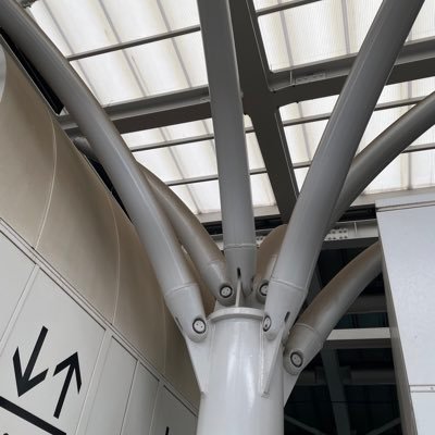 kouzo_lov's profile picture. 建物を設計する人(構造)/RCの研究室でした