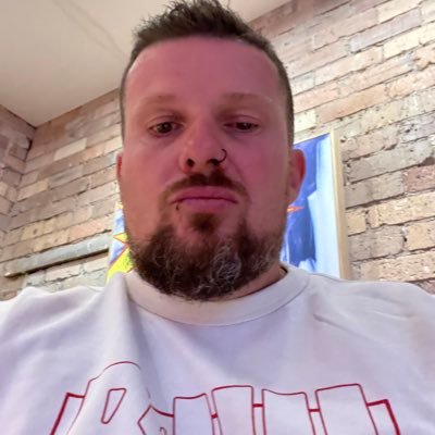 Hey I'm jase I'm fun fit healthy lover of all sports and love to travel