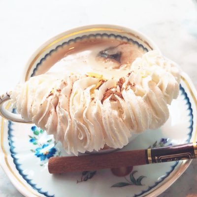 ___yuuumiiiii's profile picture. ✐☡ ☕ 🍽 🍸 📽 🎞 美味しい珈琲と美味しいご飯と韓国ドラマ🫶月に1冊読書📖