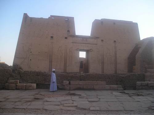 petekbo's profile picture. 