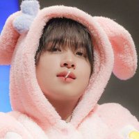 ᴍᴀʟʟᴀ🧁🍭 (@chocohezelnuth) 's Twitter Profile