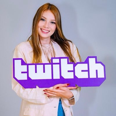 Amanda “Zaza4” // Parceira na @twitchbr // Cosplayer @genshinimpact // Streamer por @revelahcasters // ✉ : contatozaz4@gmail.com / links: https://t.co/cqQjDnABIR
